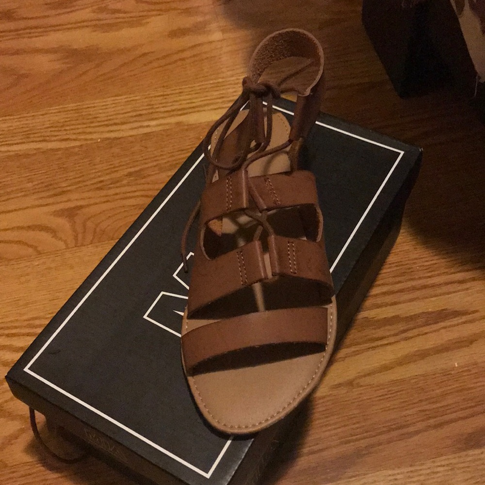 Junior sandals